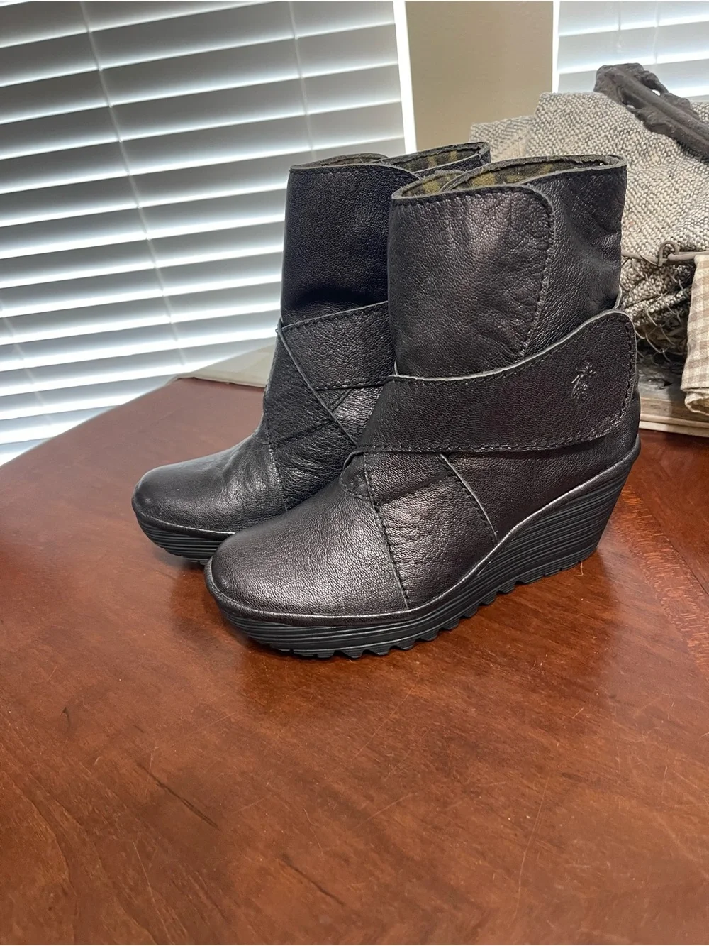 Fly London Rada Wedge Boot  Ankle Bootie Leather